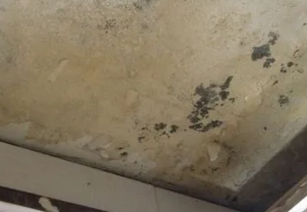 寻乌阳台漏水维修公司分享下寻乌卫生间渗水维修需要注意哪些问题。