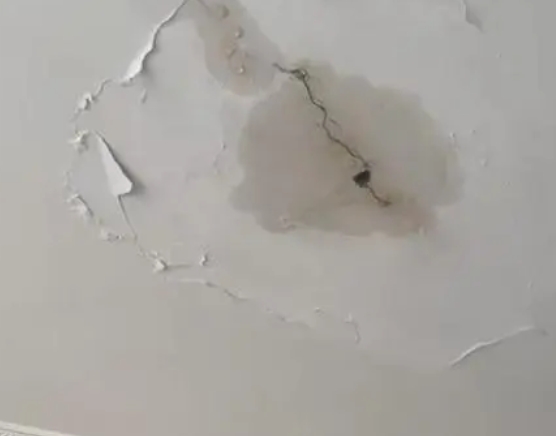 寻乌阳台漏水维修公司分享下屋面防水工程质量问题原因分析